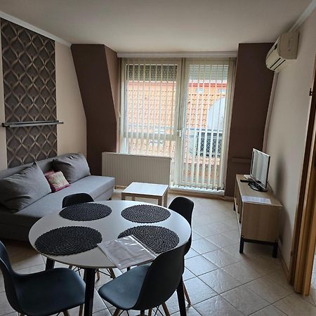 Apartman-Romance Hajdúszoboszló Buitenkant foto