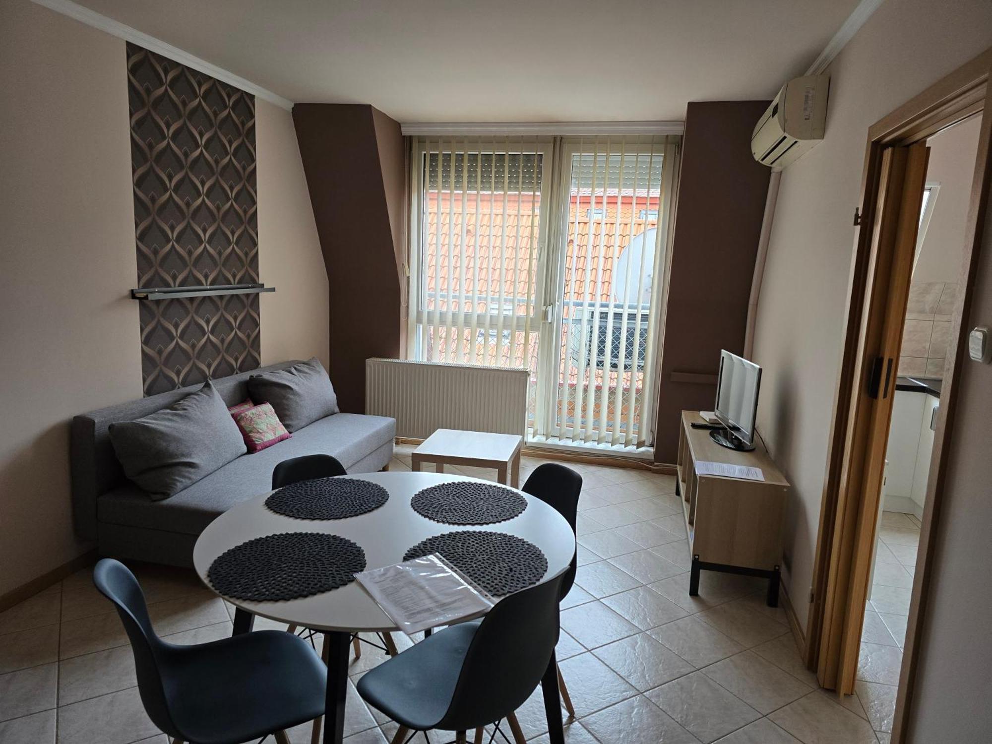Apartman-Romance Hajdúszoboszló Buitenkant foto